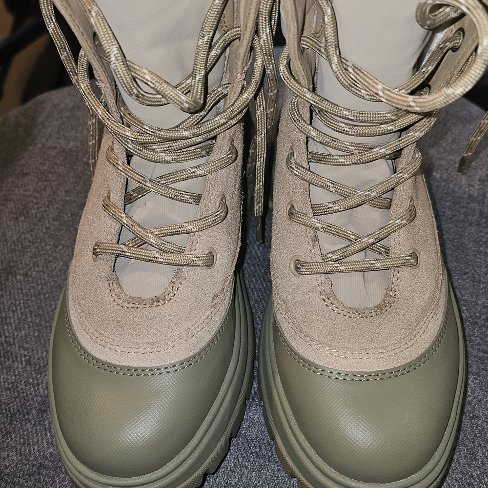 Koolaburra Khaki and Olive Women's Lace-Up Boots